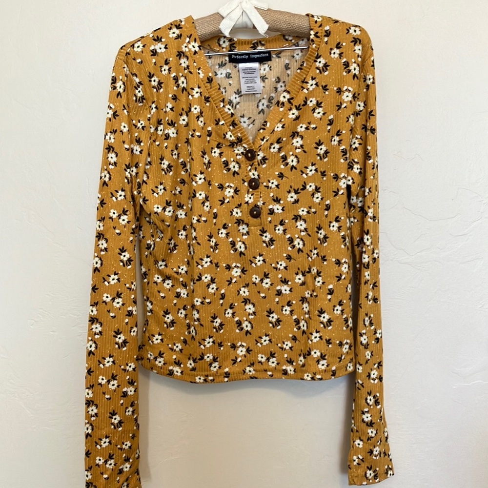 Perfectly Imperfect along Sleeved Gold with White Flowers; Size S.